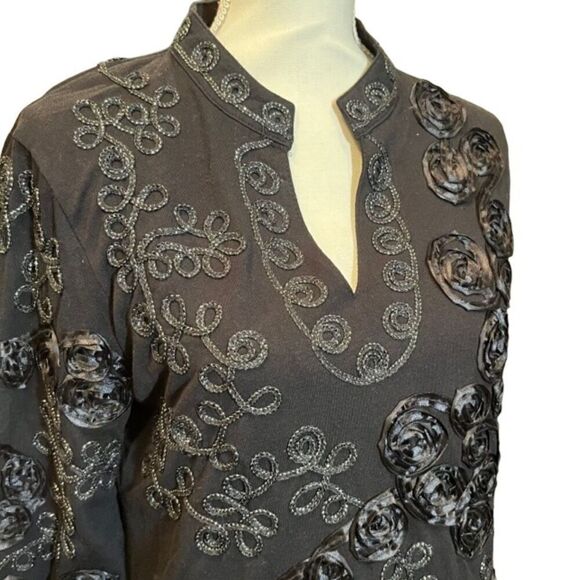 Lauren Michelle Tunic Black and Silver Embossed Size Medium - Picture 2 of 10